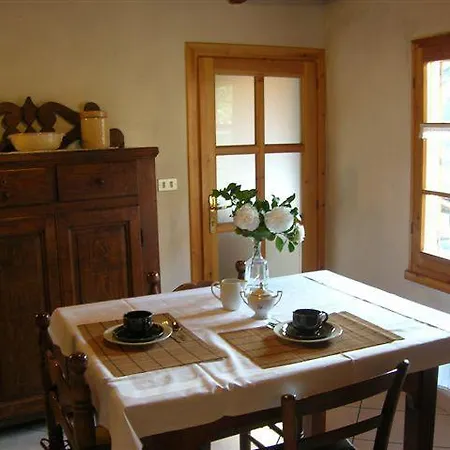 Frühstückspension Le Camelie Brissago-Valtravaglia